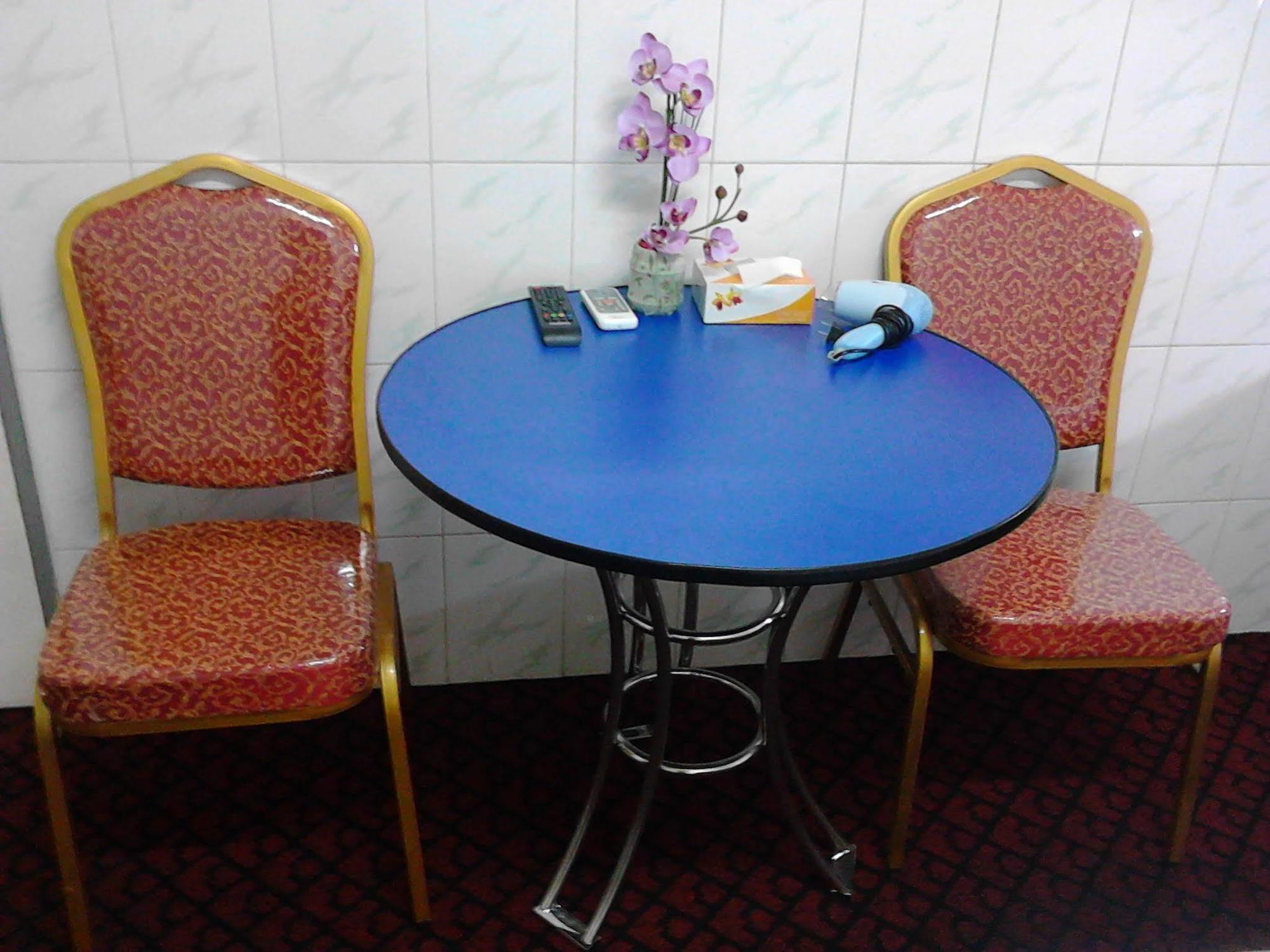 Silver Moon Hotel Янгон Екстер'єр фото